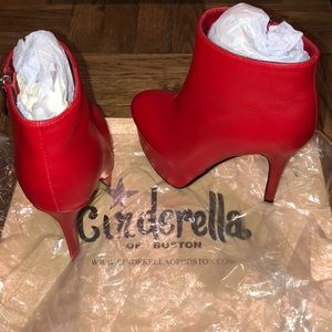 Cinderella of Boston Shoes - Red Leather Ankle Platform Boots. US Sz 2.5M. CoB Cinderella of Boston Shoes - Red Leather Ankle Platform Boots. US Sz 2.5M. CoB
